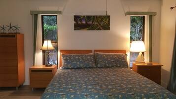 3 bedrooms, desk, iron/ironing board, travel crib