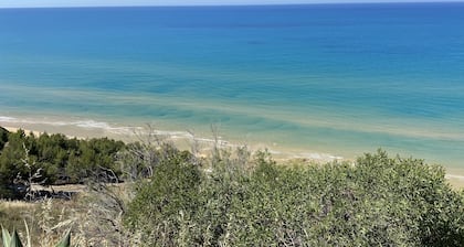 Villa Margherita on the sea beach / STARLINK connection, air conditioning...