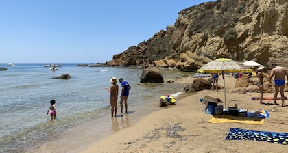 Villa Margherita on the sea beach / STARLINK connection, air conditioning...