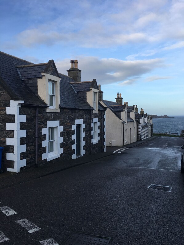 المنشأة من الخارج