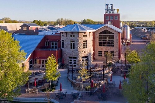 Clean, Cozy, Comfy, Great Location, Pets Welcome, Well Equipped Kitchen.