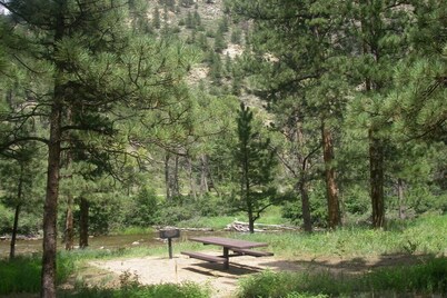 Clean, Cozy, Comfy, Great Location, Pets Welcome, Well Equipped Kitchen.