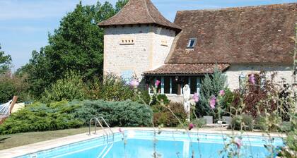 Maison de caractĂšre avec piscine entre Lot et Dordogne