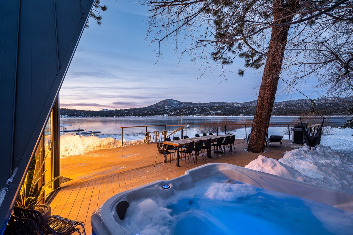 Photo 4 of Luxury Lakefront Home - Hot Tub & Panoramic Views