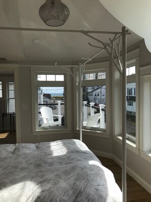 4 habitaciones, cuna de viaje, wifi gratis y ropa de cama