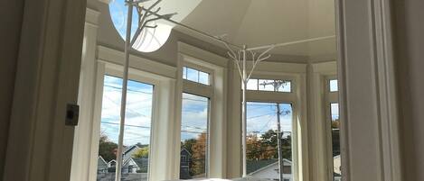 4 soverom, strykejern/-brett, reiseseng for barn og wi-fi (inkludert)