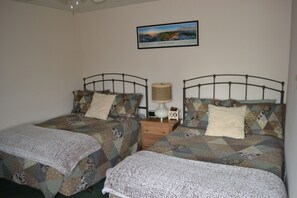 3 chambres, bureau, fer et planche à repasser, Wi-Fi gratuit
