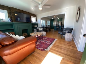 Smart TV - Renovated Casa Verde, in the heart of OKC (Oklahoma City)