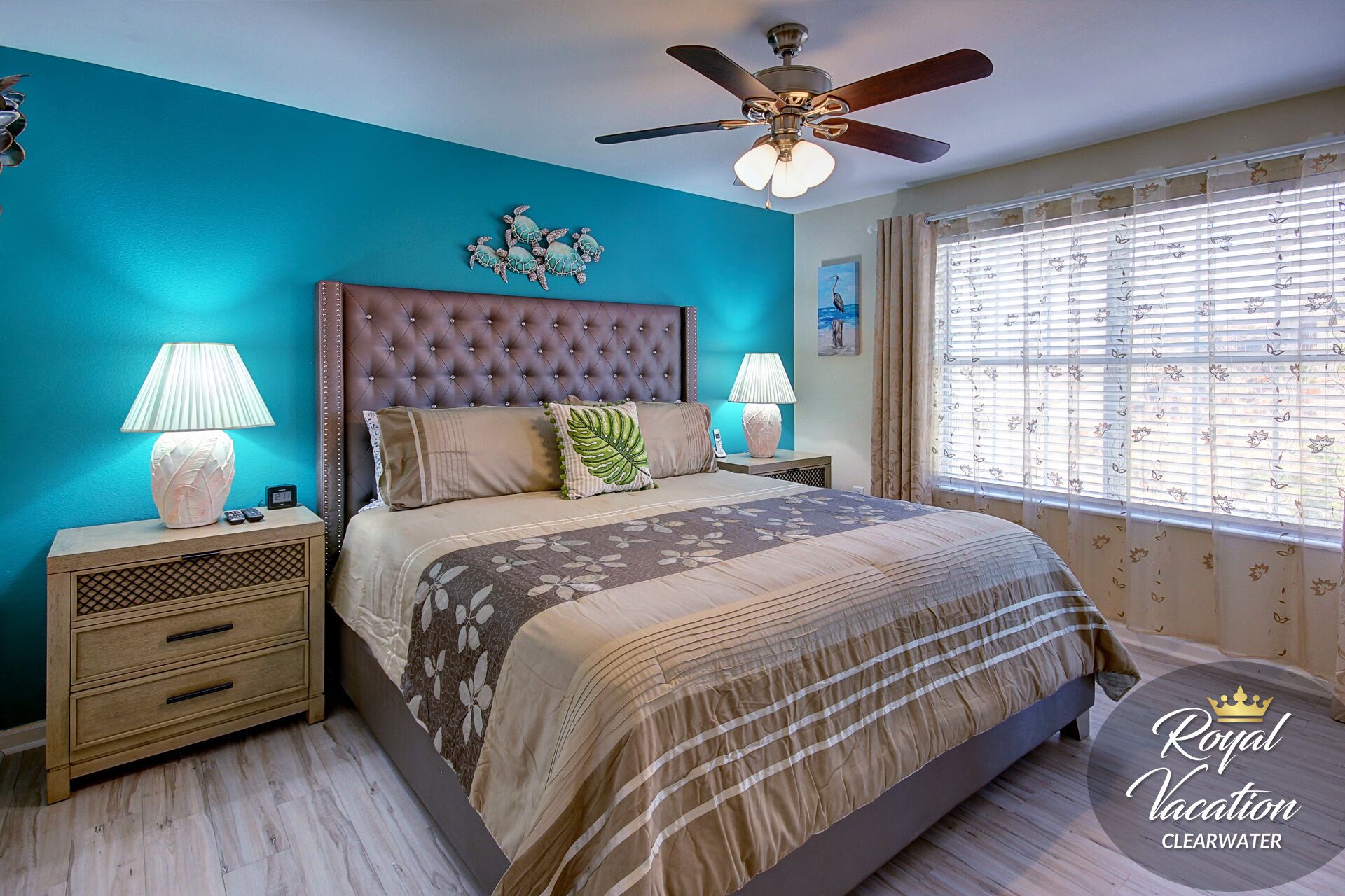 The Avalon Royal Tropical : Warm, Exotic and Colorful