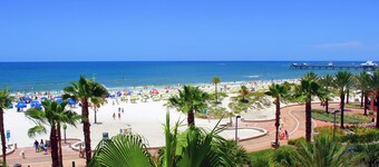 Royal Tropical at The Avalon Clearwater, Spacious Stay & Heated Pool