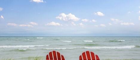 Una spiaggia nelle vicinanze