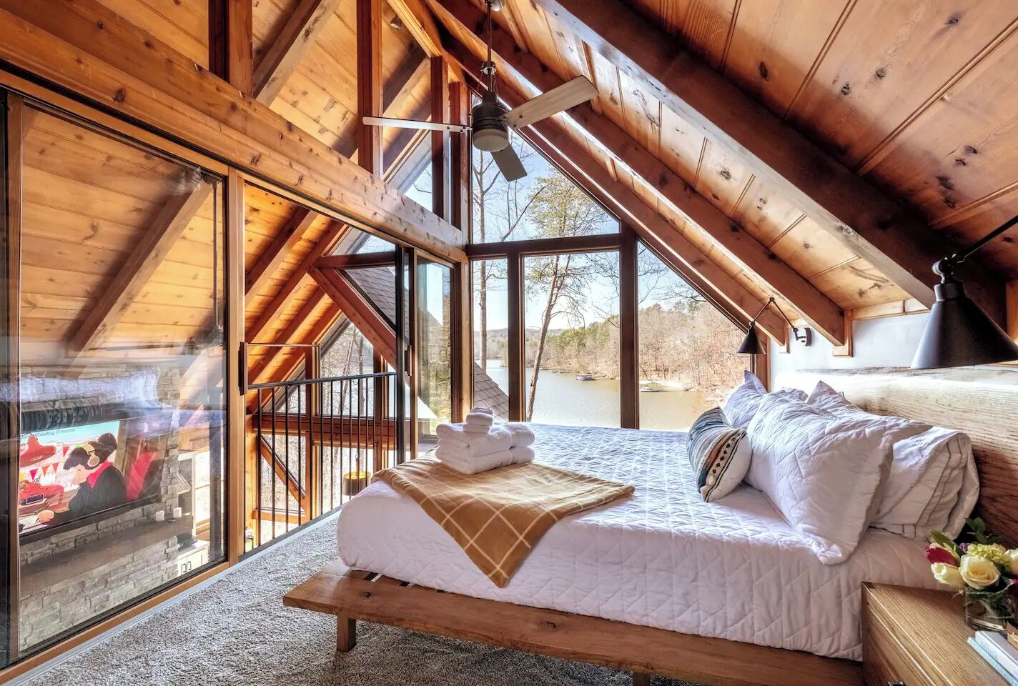 3 quartos, escrivaninha, Wi-Fi de cortesia, roupa de cama