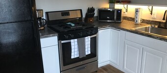 Modern Apartment w/ BBQ grill