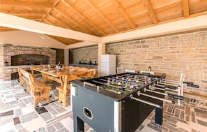 Games room - Awesome home in Polaca (Polaca)