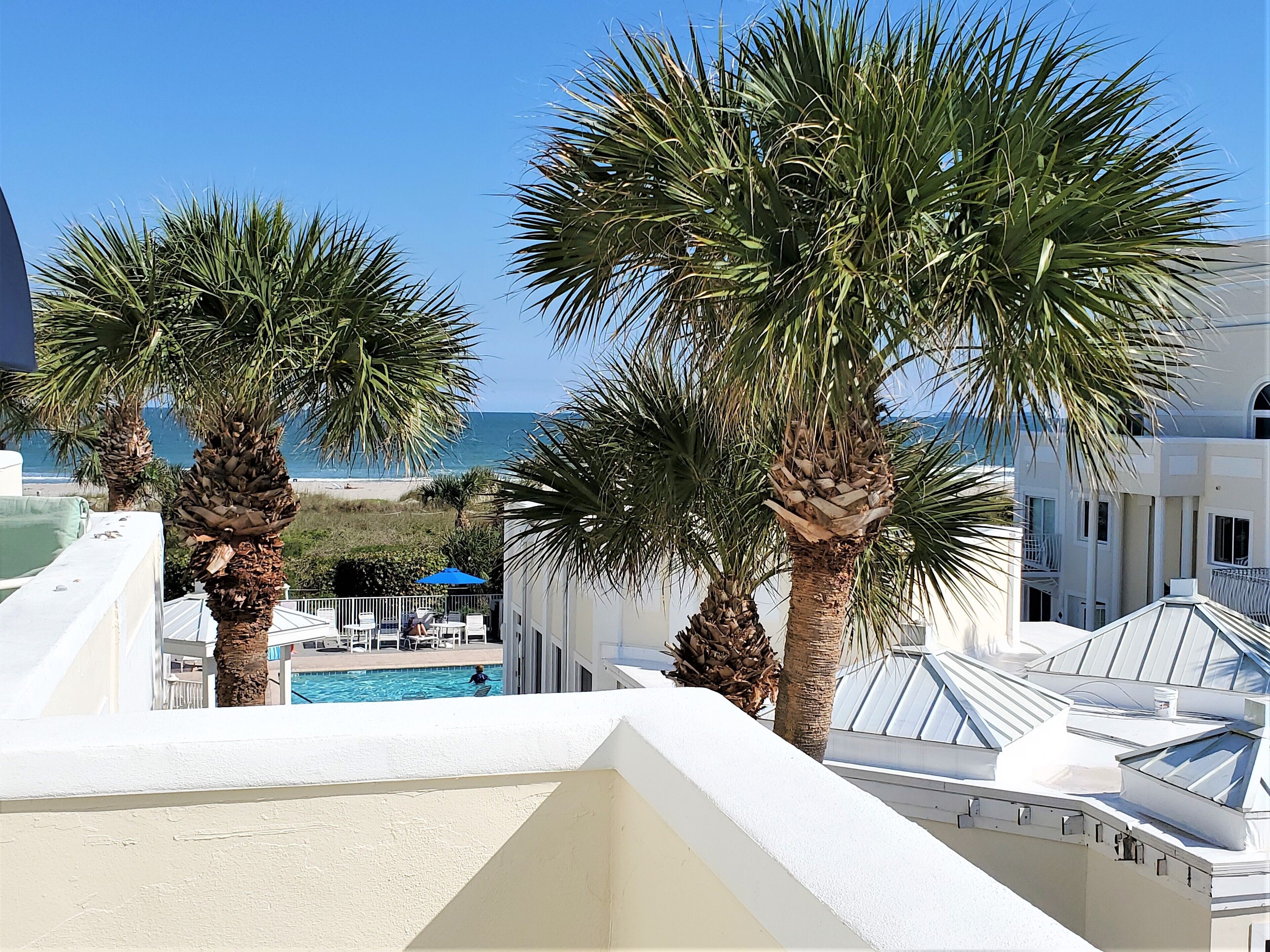Multi-Level Penthouse In Oceanfront Complex - Sleeps 7 Guests