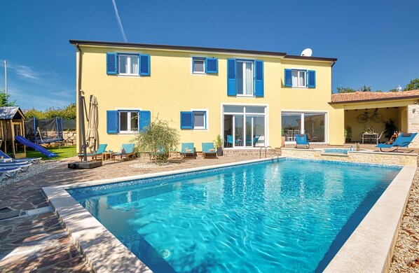 Pool - Lovely home in Naselje Muzini with sauna (Naselje Muzini)