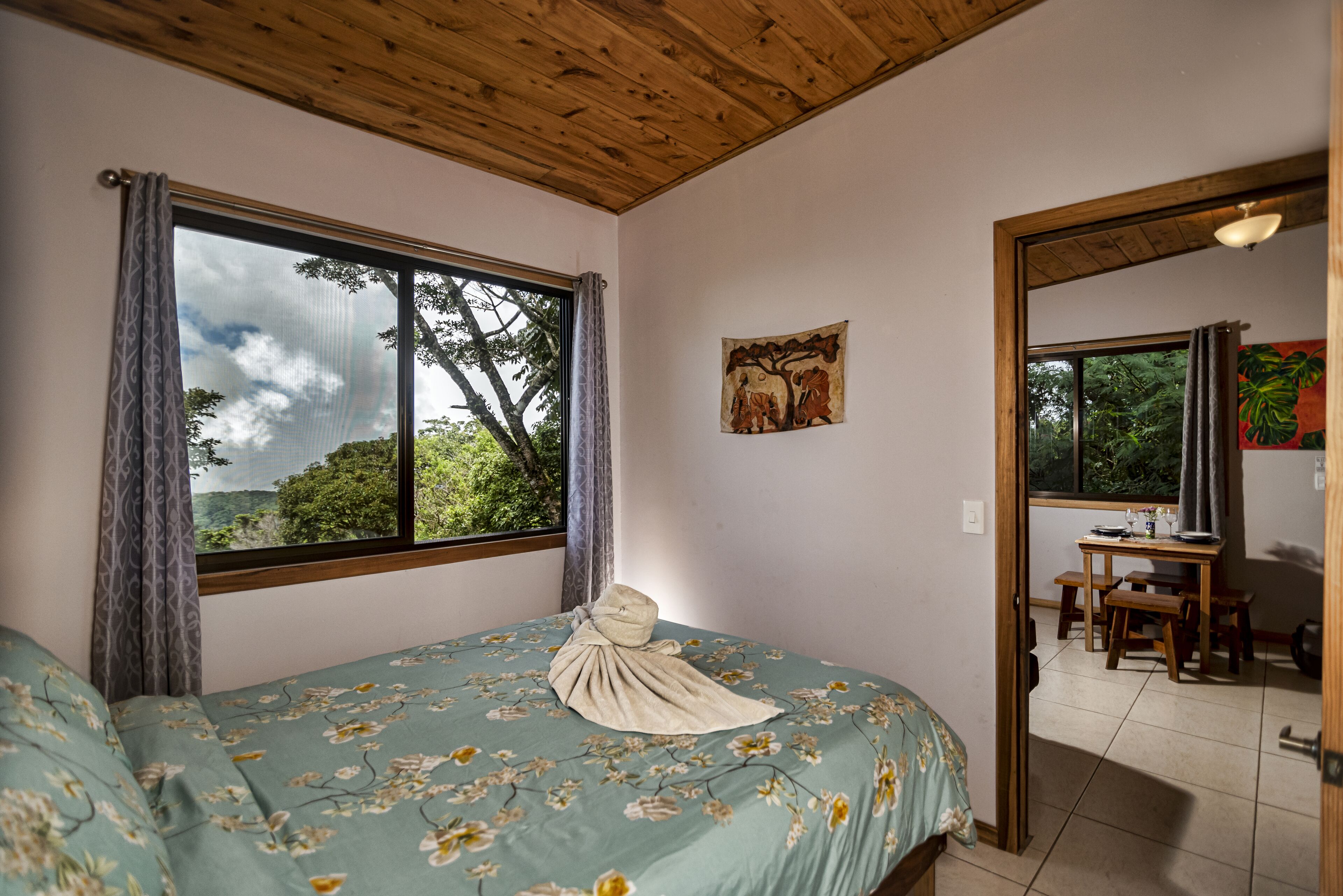 2 habitaciones, escritorio, cuna de viaje y wifi gratis 