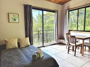 1 bedroom, desk, travel cot, free WiFi