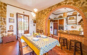 Dining - Pet friendly home in Menfi (Menfi)