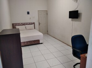 Desk, free WiFi - Wisma Anton Soedjarwo (Jakarta)
