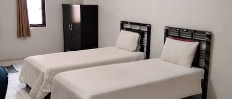 Chambre Deluxe avec lits jumeaux | Bureau, accĂšs au Wi-Fi (inclus)