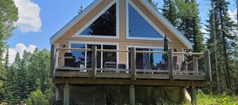 Brand new Lakeside Cabin