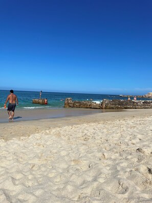Beach nearby, sun-loungers, beach towels