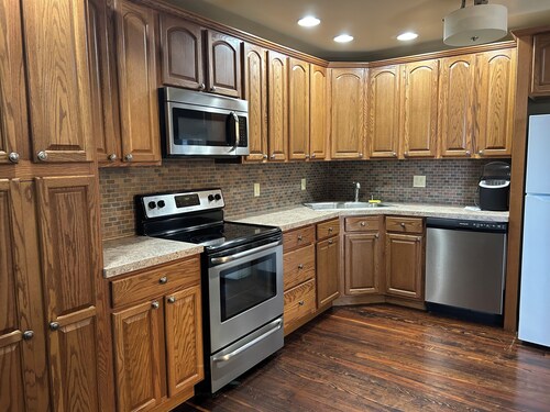 Stunning apartment in quaint village of Conestoga 