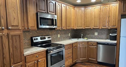 Stunning apartment in quaint village of Conestoga