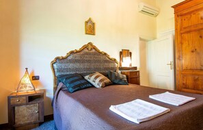 4 habitaciones, cuna de viaje, wifi gratis y ropa de cama