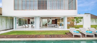 Luxury Elegant Villa Centre Of Seminyak