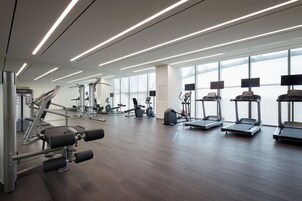 고급 침구, 객실 내 금고, 책상, 노트북 작업 공간