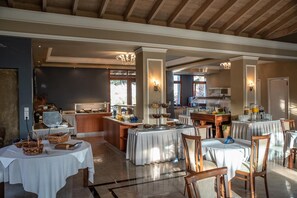 Dining - Alma Hotel (Lesvos)