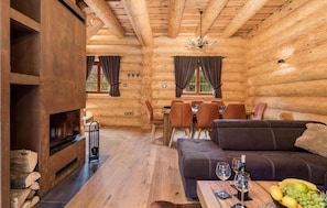 Smart TV, fireplace