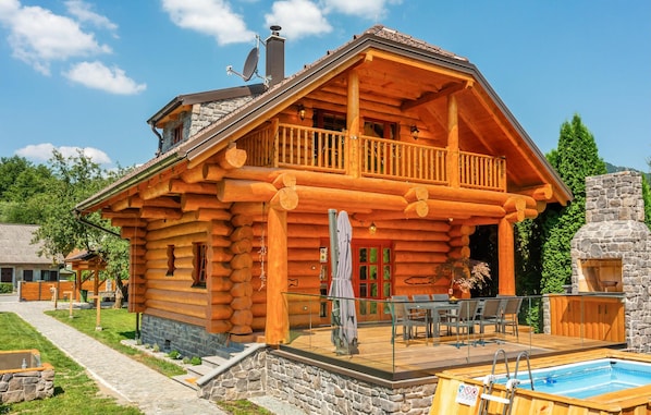 Exterior - Gorgeous home in Brod Na Kupi with sauna (Brod Na Kupi)