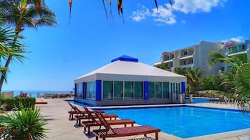 Alberca al aire libre