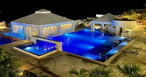 Outdoor pool - Solymar Beach And Resorts (Cancun)