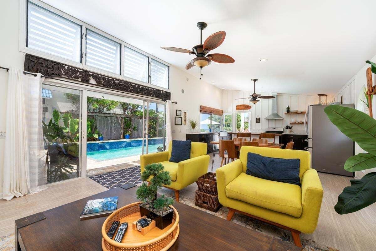 TV, books, stereo, offices