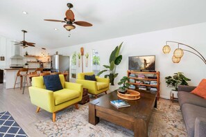 TV, books, stereo, offices