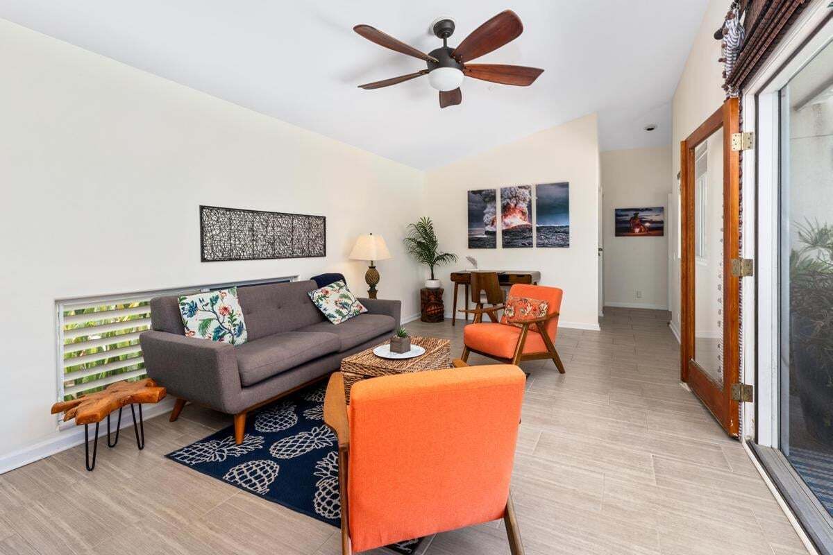 TV, books, stereo, offices