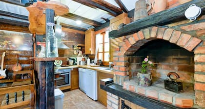 Magnifique maison Ă  Breznica avec sauna