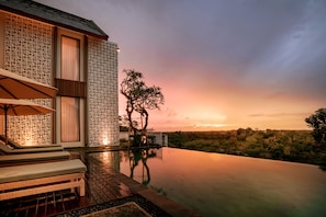 2 outdoor pools, pool umbrellas, pool loungers - One Degree Sunset Hill Leisure (Pecatu)