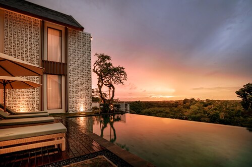 One Degree Sunset Hill Leisure