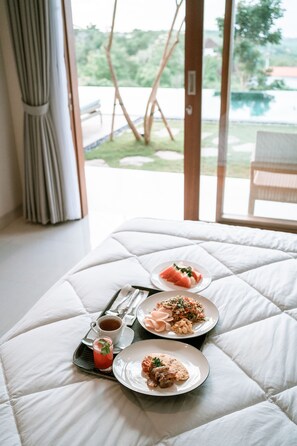 Bữa sáng kiểu Âu hàng ngày (75000 IDR/mỗi người) 