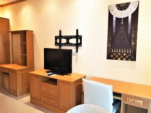 Condo, Smoking, Balcony | Room amenity