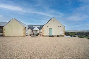 House | Exterior - Hillcrest - 8 Person Luxury House and Hot Tub (Hawick)