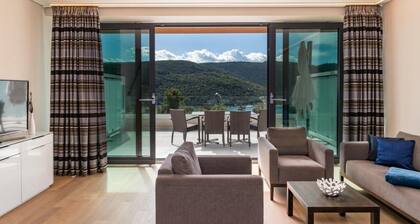 Park Hill Residences with private pool and garage, Istria