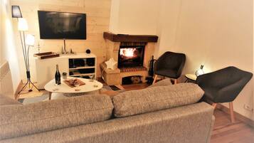 Smart-TV, Kamin, DVD-Player, Stereoanlage