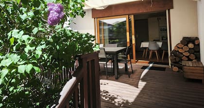 4* family apartment, terrace, garden and fireplace