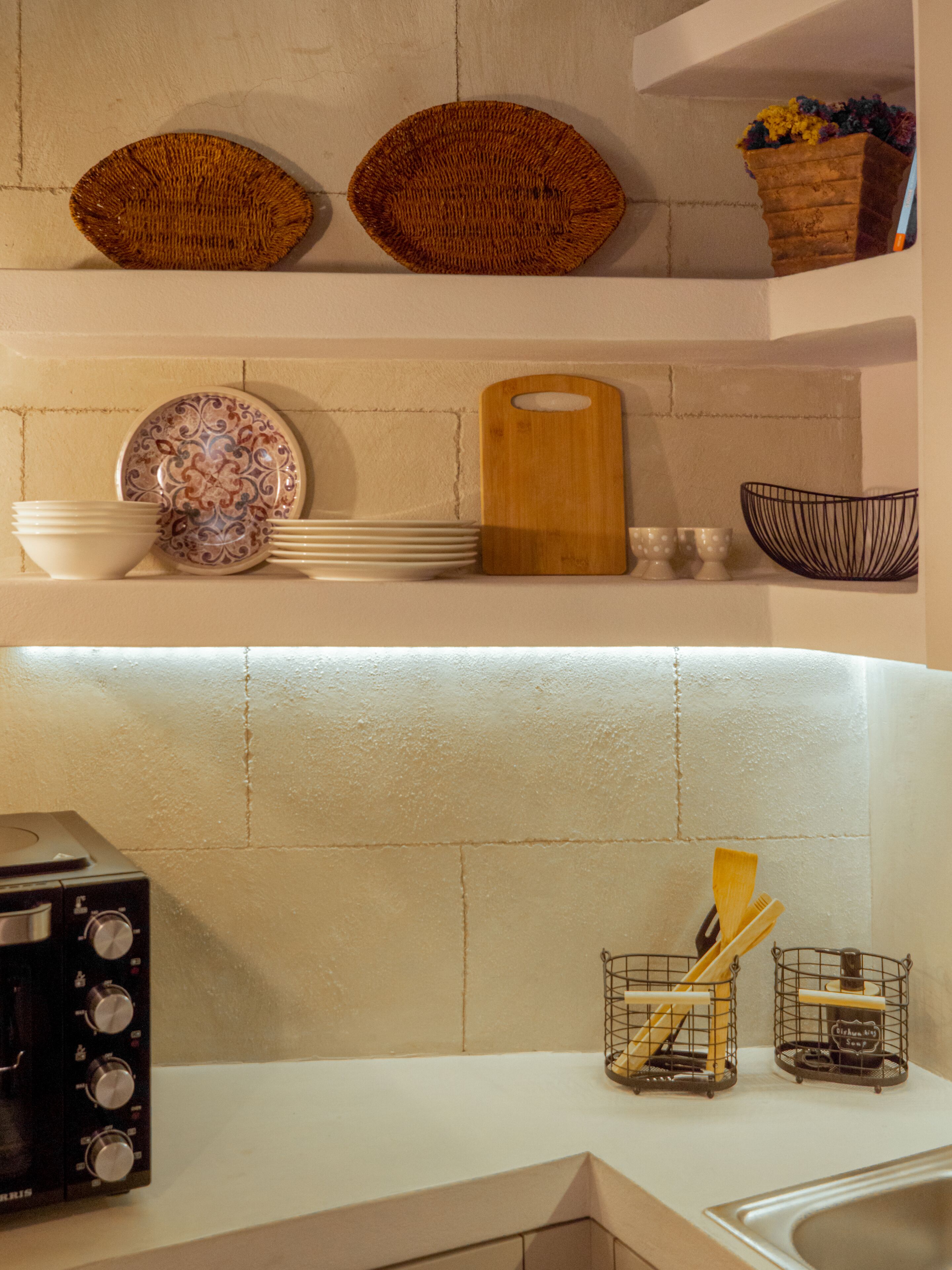 Frigorífic, forn, cafetera i tetera i bullidora elèctrica 